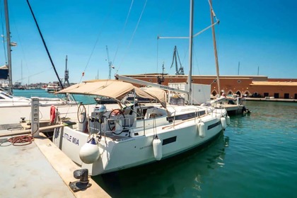 Charter Sailboat Jeanneau Sun Odyssey 490 Palma de Mallorca