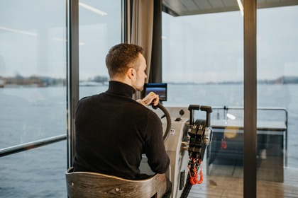 Χαλαρώστε σε αυτό το πλωτό