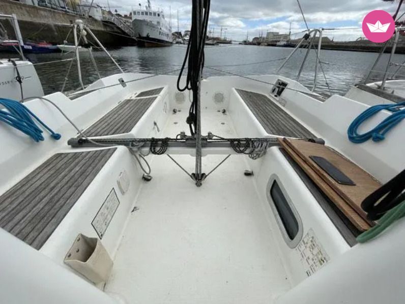 Voilier FIRST 31.7 - ANDROMEDE 9m 2