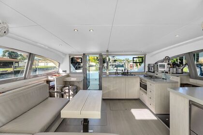 Hire Catamaran Robertson & Caine Leopard 40 Propriano