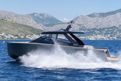 Rental Motorboat COLNAGO 35 Split