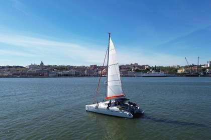 Charter Catamaran Fountaine Pajot Lavezzi 40 Lisbon