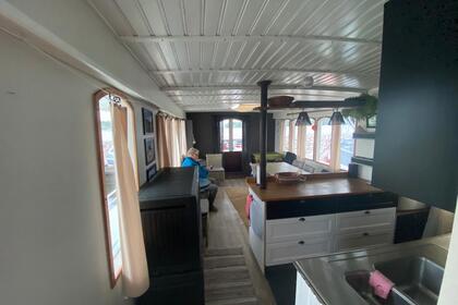 Lunch Box Steel ship with sauna and skipper