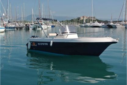 Location Bateau à moteur Pacific Craft 550 Open Antibes