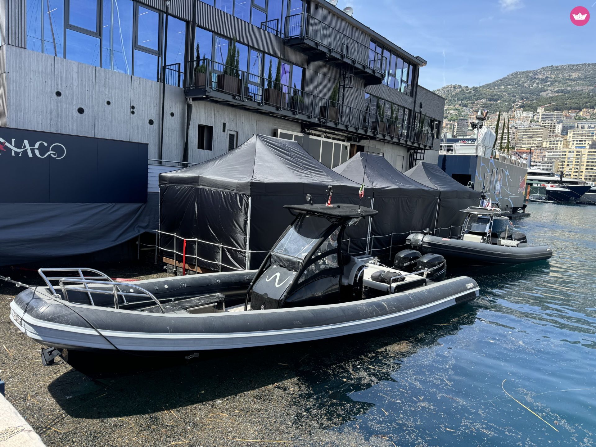 Semi-rigide Sea water Esmeralda 32 700cv 4