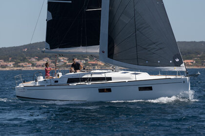 Ενοικίαση Ιστιοπλοϊκό σκάφος Beneteau Oceanis 38.1 Πούλα