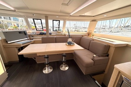 Rental Catamaran Fountaine Pajot Fountaine Pajot Astrea 42 - 4 + 2 cab. Brač