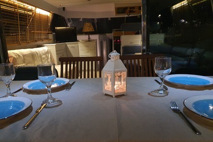 YACHT ZEN Fairline Squatron 50