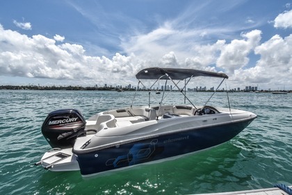 Rental Motorboat BAYLINER Element XL Miami