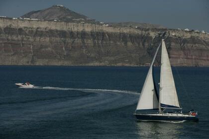 Spend an unforgettable day in Santorini with Santa Maria