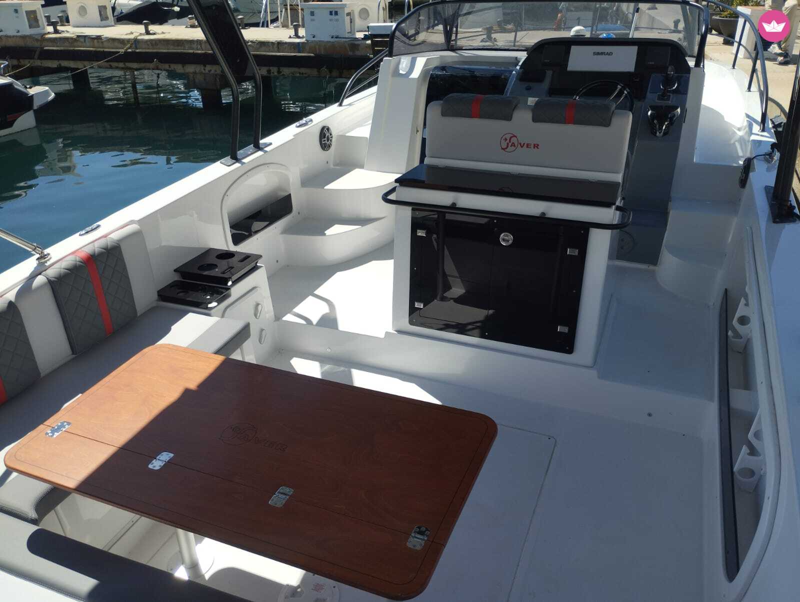Bateau à moteur Saver 330 WA 600cv 8