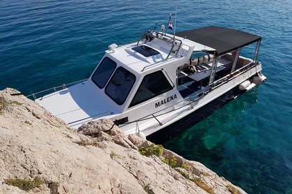 Charter Motorboat Adriatic 100 Selce