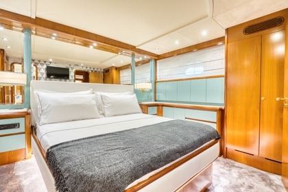 Hyra båt Motorbåt Versilcraft Falcon 82s Portisco