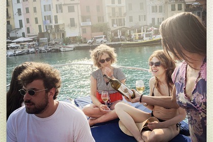 Poetessa boat tour, gulf of Poets