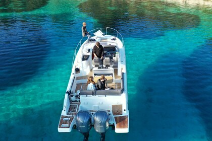 Location Bateau à moteur Jeanneau Cap Camarat 9.0 Stari Grad