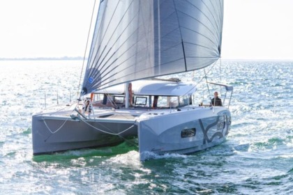 Alquiler Catamarán Beneteau Excess 11 Tolón