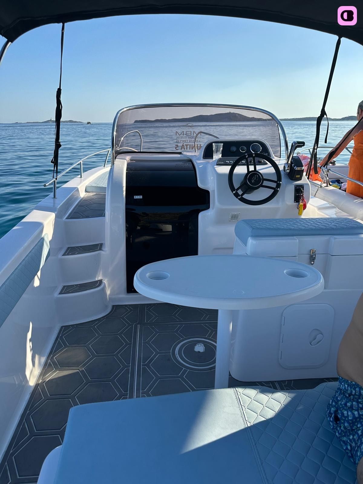 Bateau à moteur Gaia 22 Walkaround 140cv 8