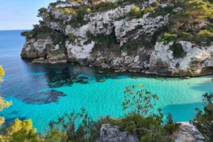 Louez ce bateau sans permis et partez à Minorque
