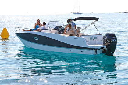 Hire Motorboat Quicksilver Activ 755 Sundeck El Molinar