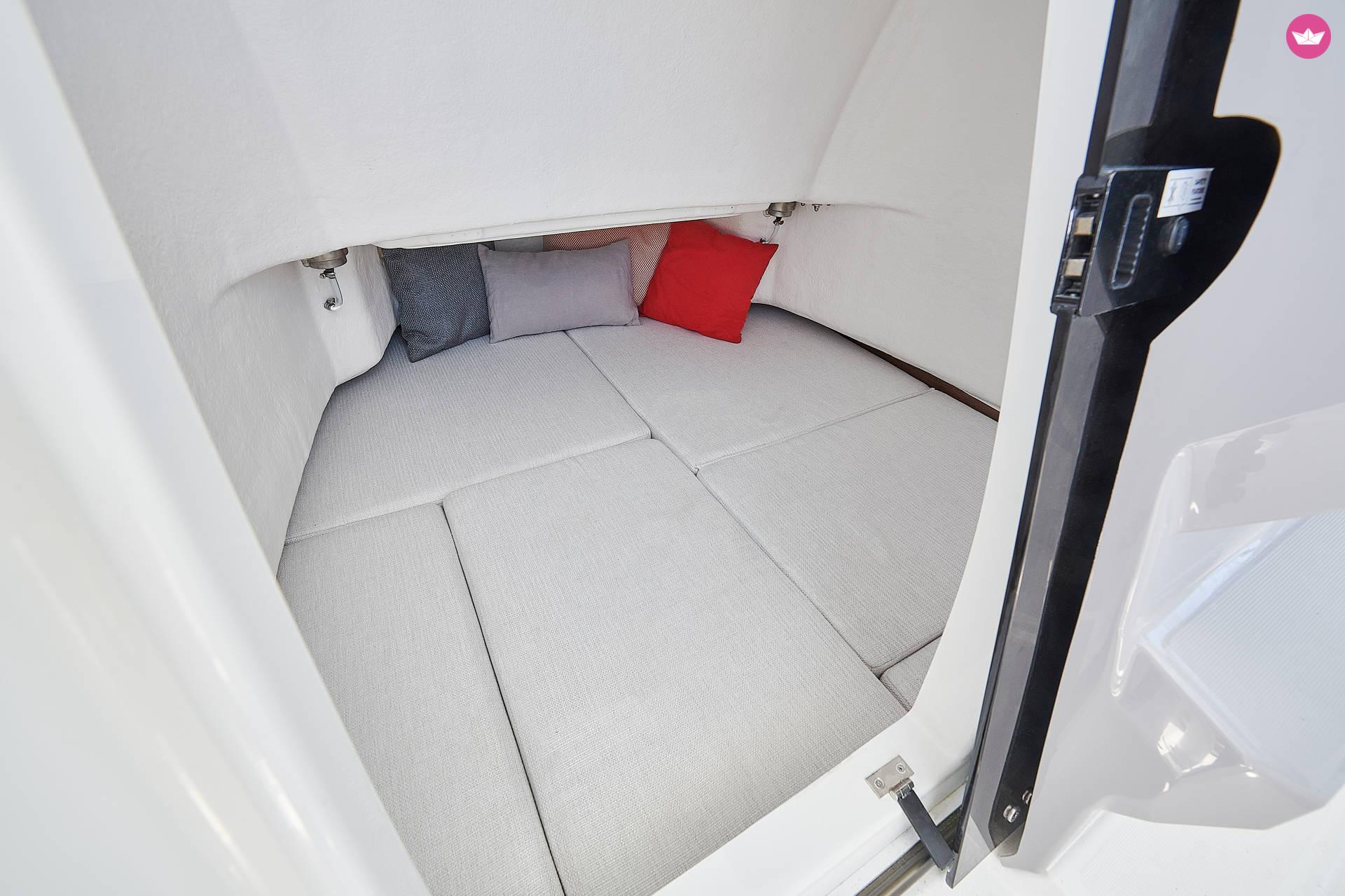 Bateau à moteur Jeanneau Cap Camarat 7.5 Cc 300cv 4