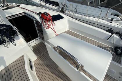 Nuovo Oceanis 37.1 (2026) - Lusso e comfort nella Baia di Palma