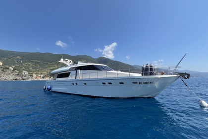 Charter Motor yacht San Lorenzo SL 62 La Spezia