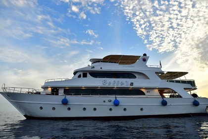 Hire Motor yacht Lagoon Lagoon 400 Sharm El-Sheikh