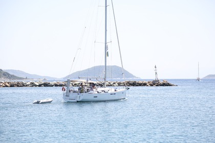 Hire Sailboat JEANNEAU SUN ODYSSEY 439 Skopelos