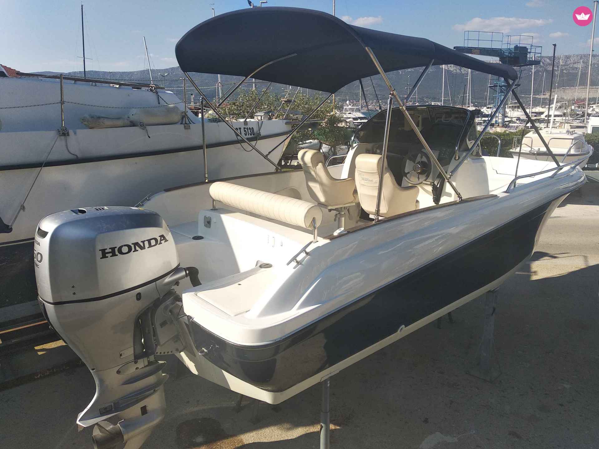 Barca a motore Insidias Marine Hm 22 Open da noleggiare