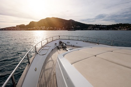 Luxury Sanlorenzo 22m Yacht in Sardinia