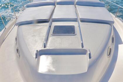 Naviga con stile: Sea Ray Sundancer