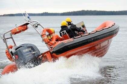 Hyra båt RIB-båt Tornado 7.5 Multi Purpose Helsingfors