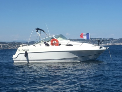 Аренда Моторная яхта Beneteau Flyer 701 Мандельё-ла-Напуль