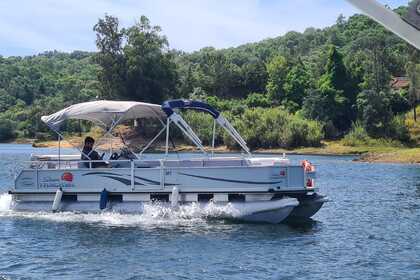 Rental Motorboat Tracker 24 Party Barge Barragem de Castelo de Bode