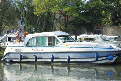 Verhuur Woonboot Classic Nicols 1100 Carnon