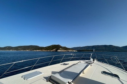 Riviera 48 Flybridge