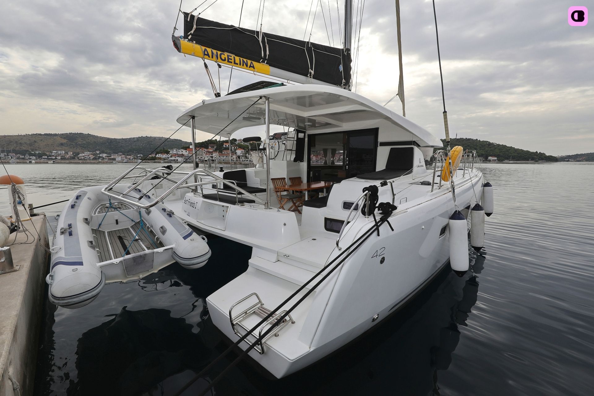 Catamaran Lagoon Lagoon 42 12.8m 5