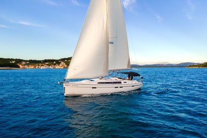 Location Voilier Bavaria Yachtbau Bavaria Cruiser 46 - 4 cab. Šibenik