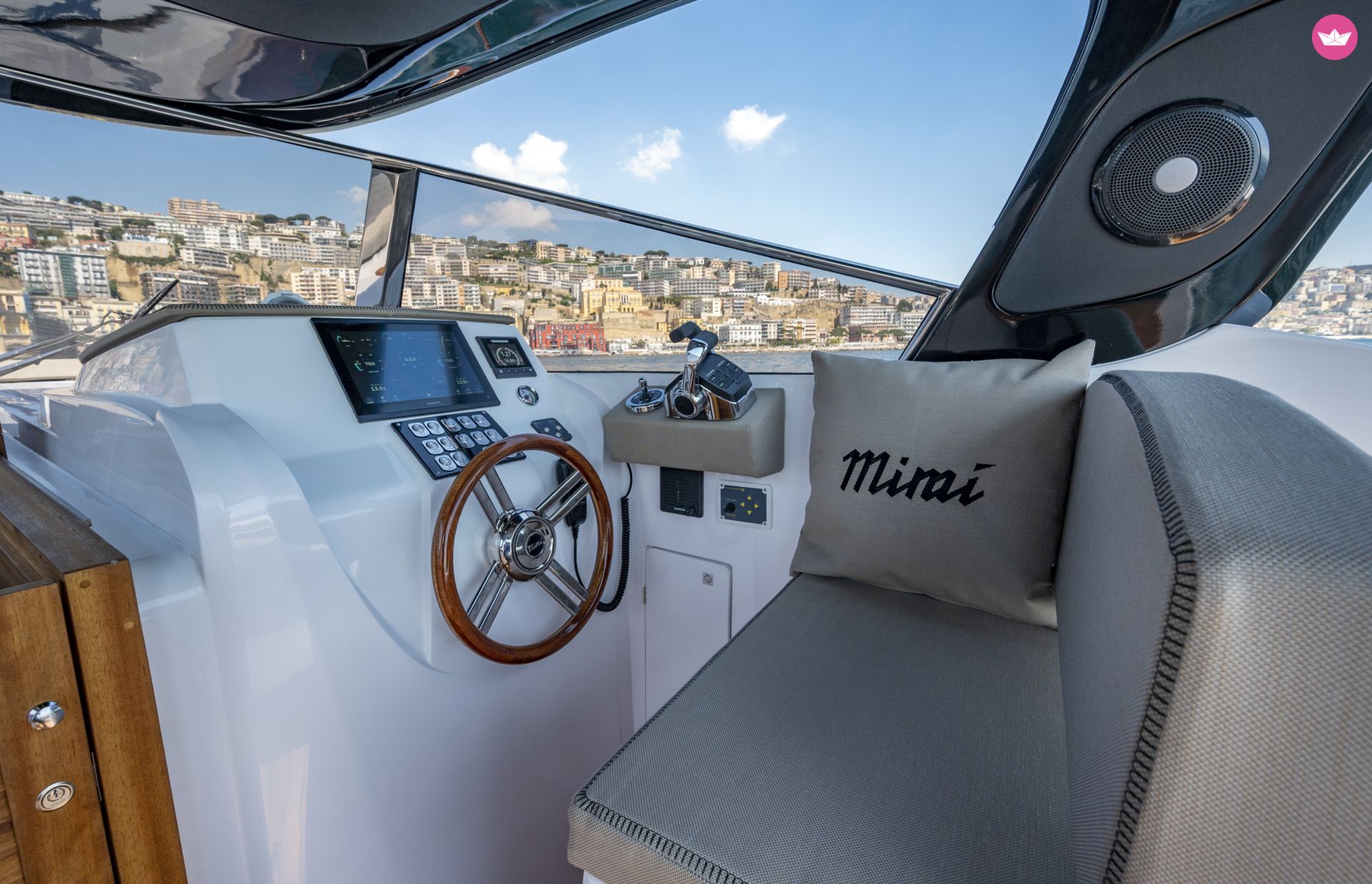 Bateau à moteur Mimi Mimi 11 500cv 4