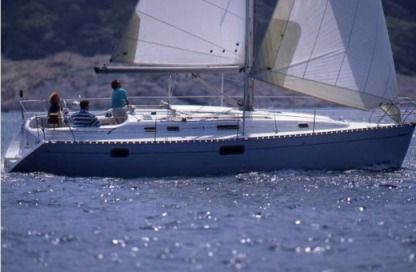 Location Voilier Beneteau Oceanis 351 Santa-Maria-Poggio
