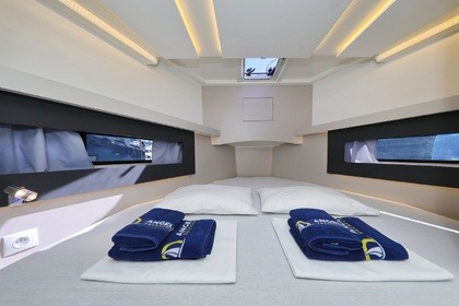 Charter Motor yacht Cobra Yachts Futura 40 Grand Horizon Punat