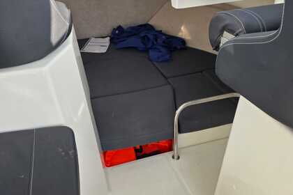 Aventura en Alta mar: ¡Pesca y Diverdiòn a bordo!"