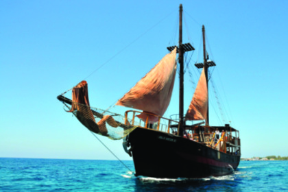 Traditional Pirate Ship - Sailing Yacht