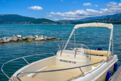 Rental Motorboat Jeanneau Cap Camarat 515 Aix-les-Bains