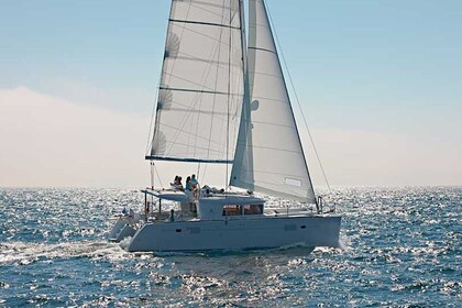 Charter Catamaran LAGOON 450 F with watermaker & A/C - PLUS Placencia