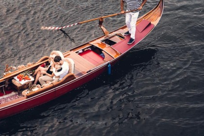 Miete Motorboot Venezia Gondel Frankfurt
