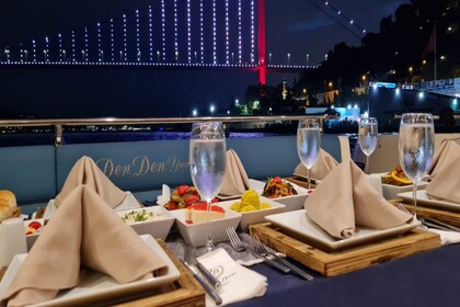 Bosphorus Yacht Tour: A Voyage Through Istanbul's Majesty