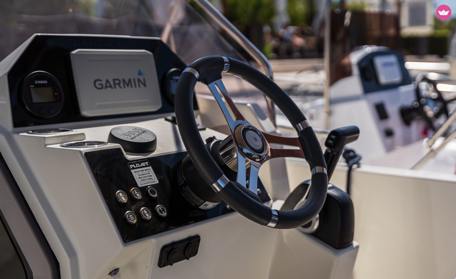 Bateau à moteur Atlantic Marine Open 670 200cv 4