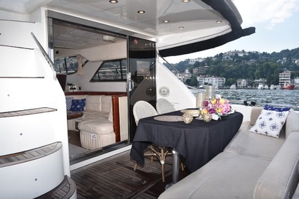 Luxurious 15mt Yacht on Bosporus