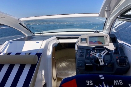 Hire Motorboat Azimut AZ34 Zürich